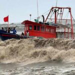 34 Indian fishermen are arrested by the Sri Lankan Navy for illegal fishing.
