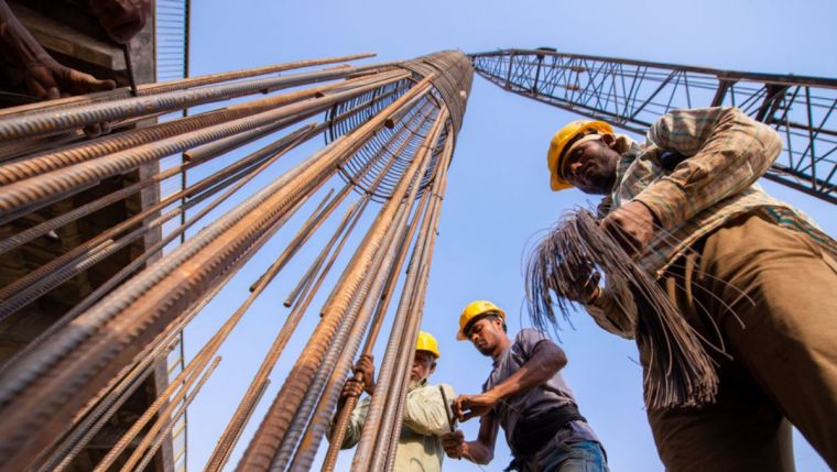 Rising Tide of Cheap Steel Imports Puts India’s Domestic Industry at Risk, Warns RBI